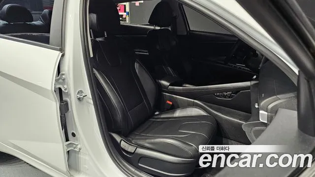 Hyundai Avante CN7 — Фото автомобиля 18