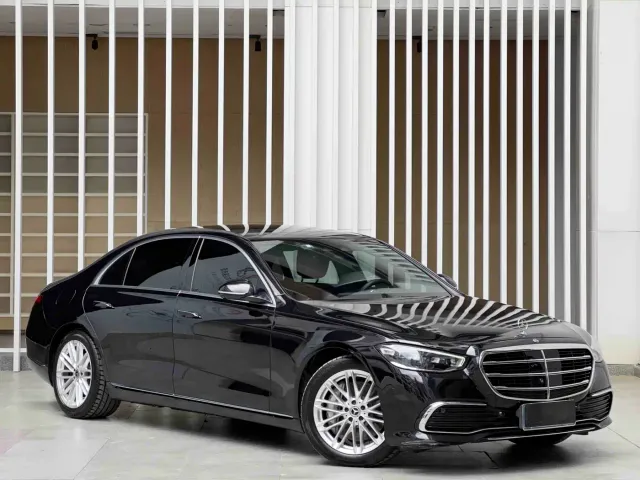 Mercedes-Benz S-Class — Фото автомобиля 3