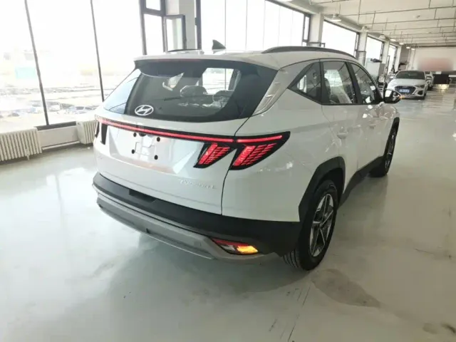 Hyundai Tucson — Фото автомобиля 6
