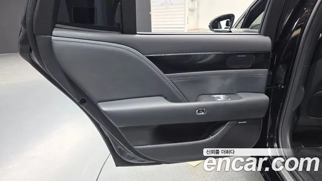 Genesis G90 Бензин 3.5 турбо AWD — Фото автомобиля 21