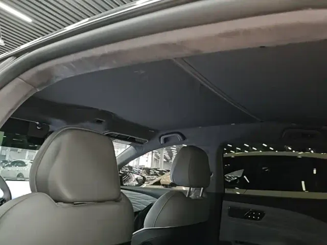 Geely Galaxy E8 — Фото автомобиля 17
