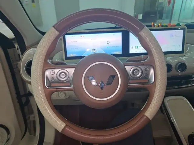 Wuling Bingo — Фото автомобиля 10