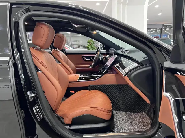 Mercedes-Benz S-Class — Фото автомобиля 11