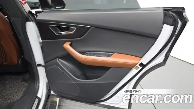 Audi Q8 — Фото автомобиля 21