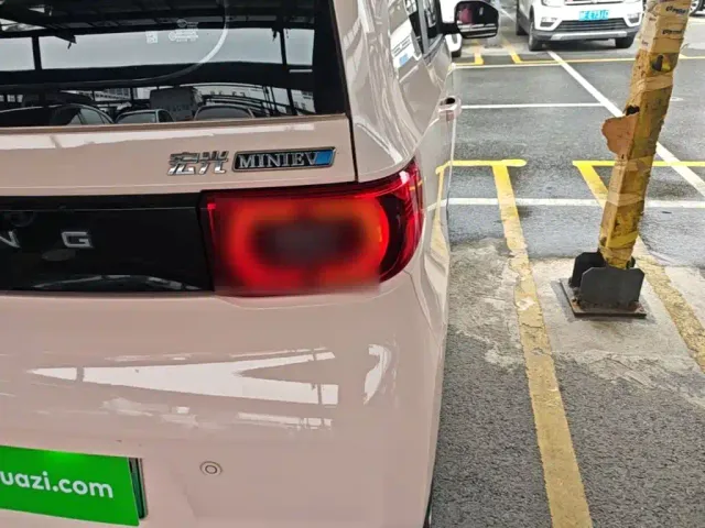 Wuling Hongguang Mini EV — Фото автомобиля 7