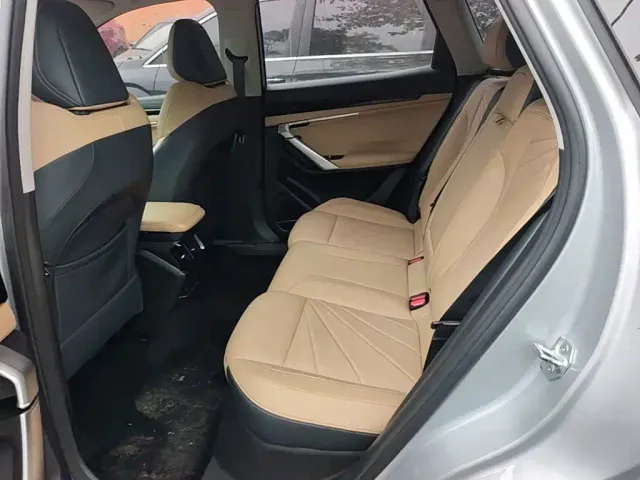 Geely Boyue L — Фото автомобиля 16