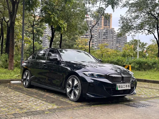 BMW i3 — Фото автомобиля 3