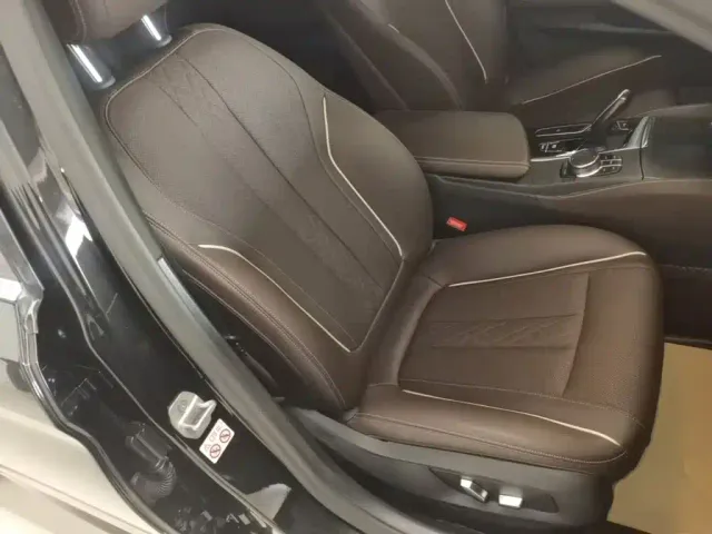BMW 5 Series — Фото автомобиля 24