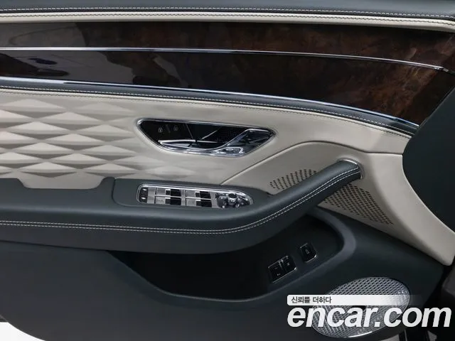 Bentley Flying Spur Generation 3 — Фото автомобиля 13