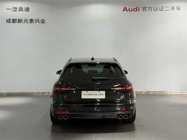 Audi S4 — Фото автомобиля 5