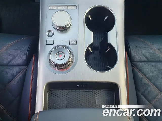 Genesis GV70 3.5T Бензин AWD — Фото автомобиля 9