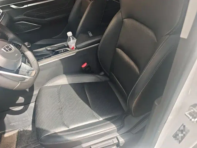 Geely Emgrand — Фото автомобиля 16