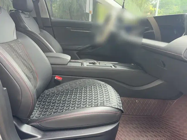 Ford Mondeo — Фото автомобиля 6
