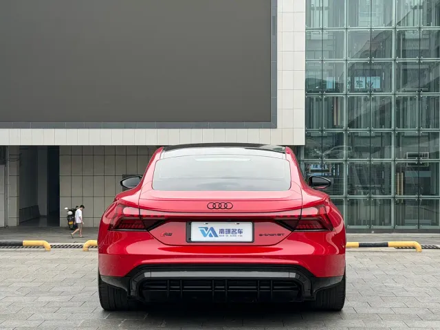 Audi RS e-tron GT — Фото автомобиля 5