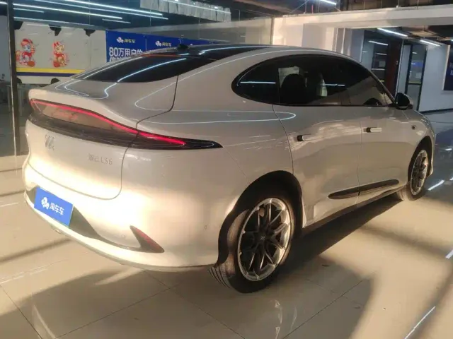 IM Motors LS6 — Фото автомобиля 3