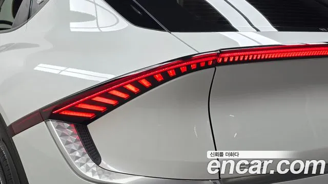 Kia EV6 — Фото автомобиля 8