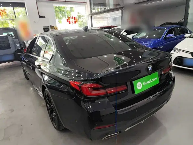BMW 5 Series — Фото автомобиля 4