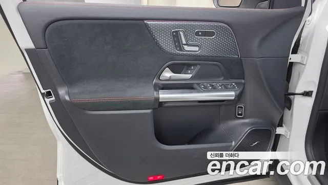 Mercedes-Benz EQA — Фото автомобиля 22