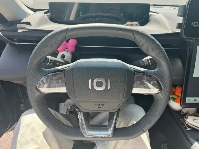 Changan Qiyuan A05 — Фото автомобиля 8