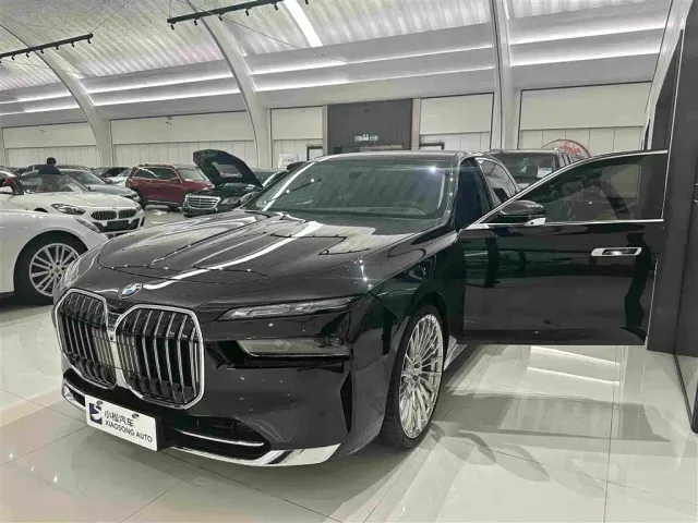 BMW 7 Series — Фото автомобиля 5
