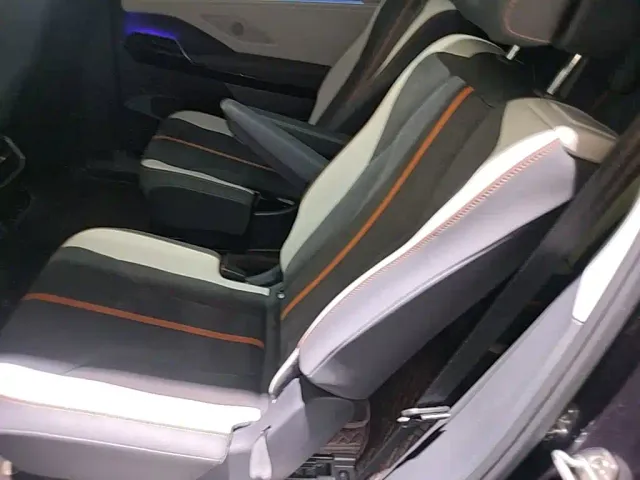 Volkswagen ID.6 Crozz — Фото автомобиля 16