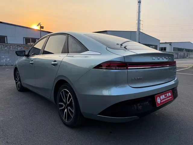 Roewe D6 — Фото автомобиля 4