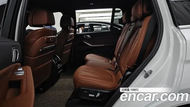 BMW X7 — Фото автомобиля 21