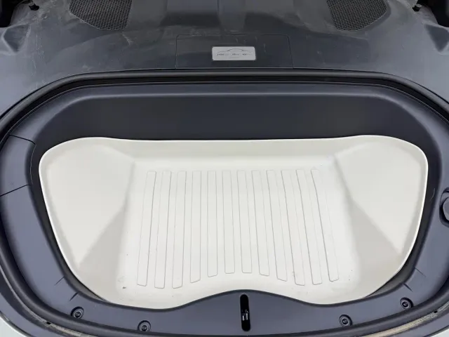 Xiaomi SU7 — Фото автомобиля 30