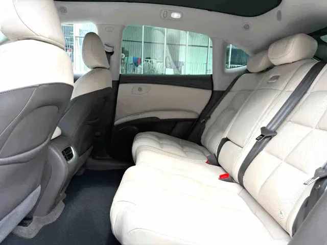 IM Motors LS6 — Фото автомобиля 7