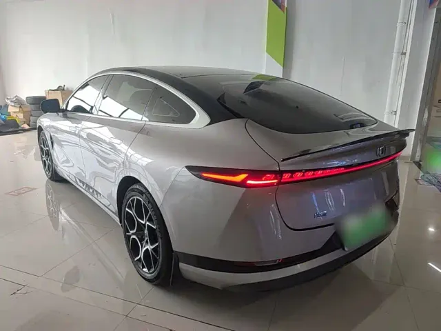 Changan Qiyuan A07 — Фото автомобиля 4