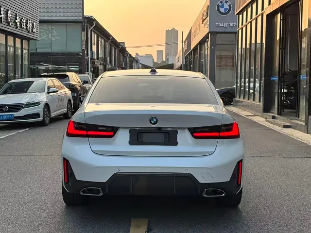 BMW 3 Series — Фото автомобиля 10