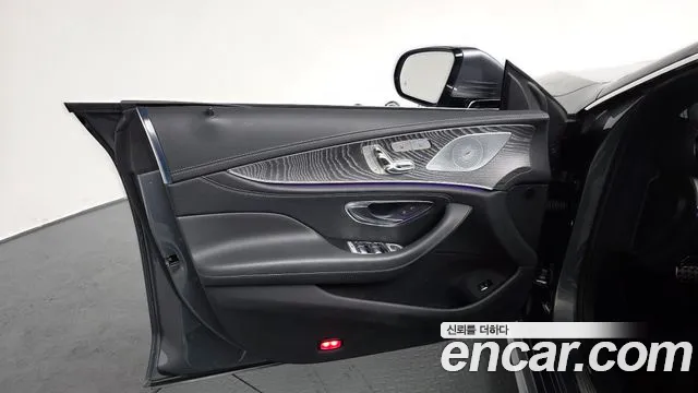 Mercedes-Benz CLS-Class — Фото автомобиля 22