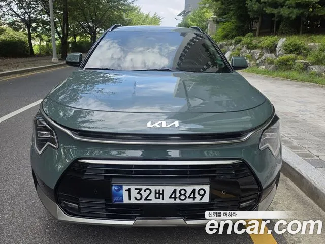Kia Niro The All New Niro Signature — Фото автомобиля 3