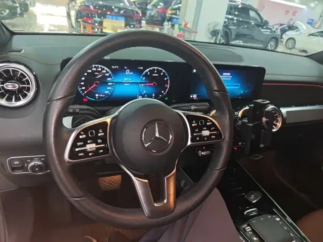 Mercedes-Benz GLB-Class — Фото автомобиля 9