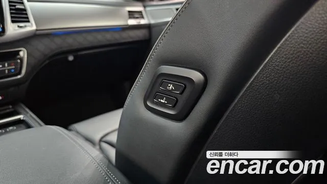 KG_Mobility_Ssangyong Rexton All Rexton Дизель 2.2 2WD — Фото автомобиля 27