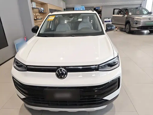 Volkswagen Tharu — Фото автомобиля 2