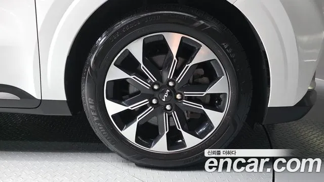 Kia Canival Carnival 4 поколение Бензин 7 мест Noblesse — Фото автомобиля 21