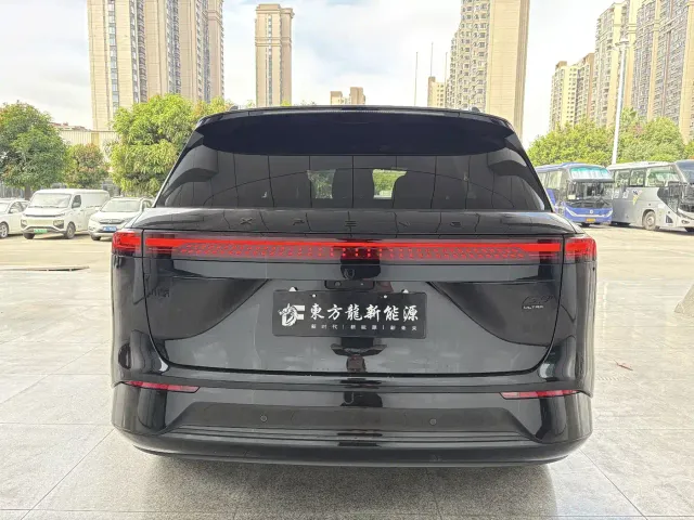 Xpeng G9 — Фото автомобиля 8