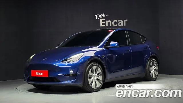 Фотография автомобиля — Tesla Model Y