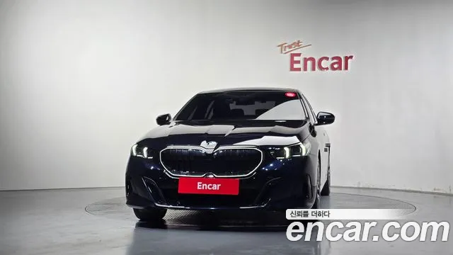 BMW 5-Series — Фото автомобиля 3