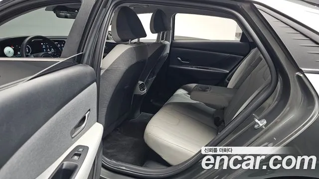 Hyundai Avante CN7 — Фото автомобиля 18