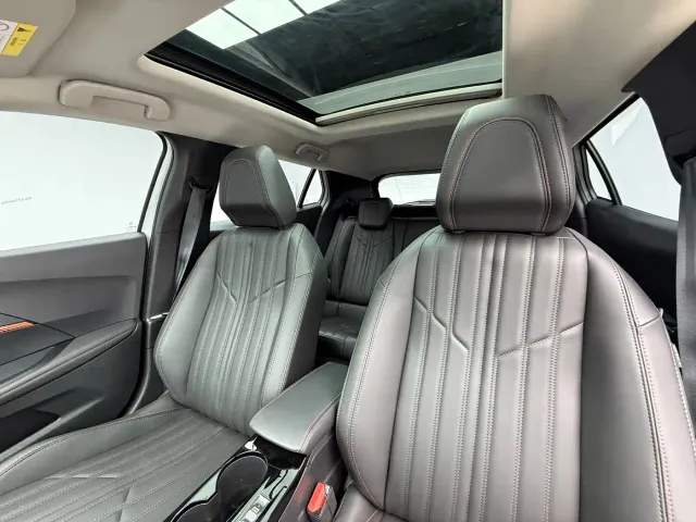 Peugeot 2008 — Фото автомобиля 12