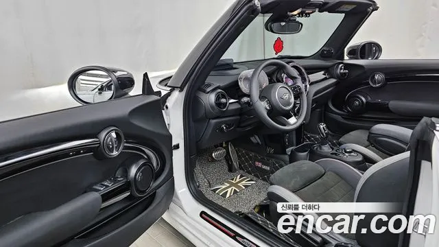 Mini Cooper Convertible — Фото автомобиля 10