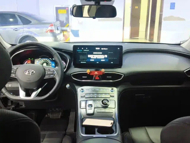 Hyundai Santa Fe — Фото автомобиля 9