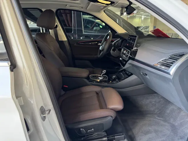 BMW X3 — Фото автомобиля 12
