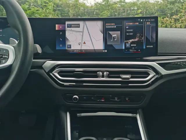 BMW 3 Series — Фото автомобиля 16