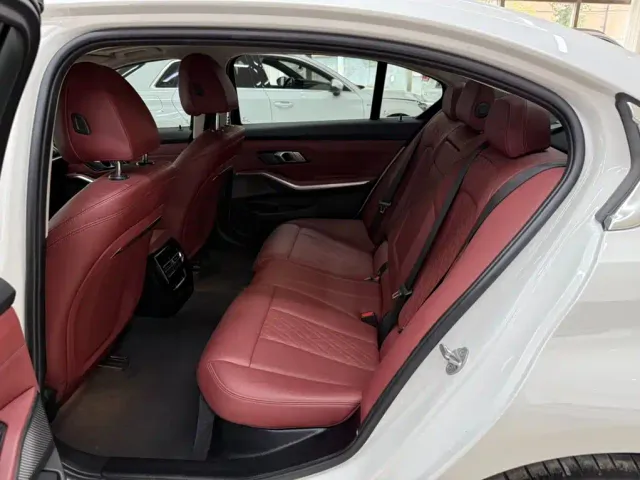 BMW 3 Series — Фото автомобиля 18