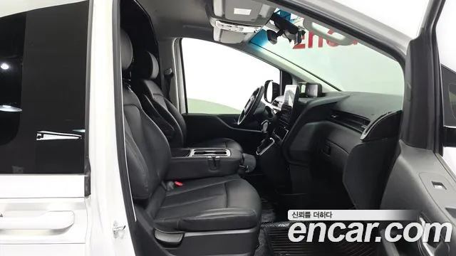 Hyundai Staria Staria — Фото автомобиля 4