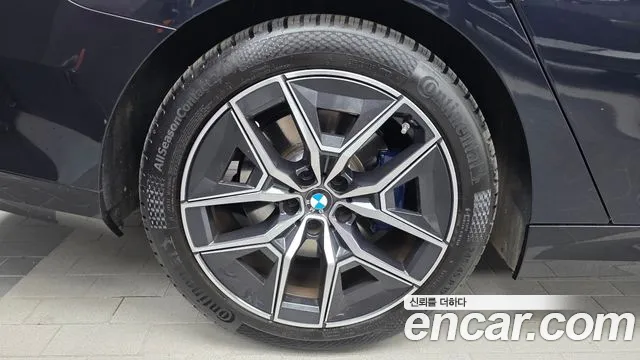 BMW 5 Series G60 — Фото автомобиля 5