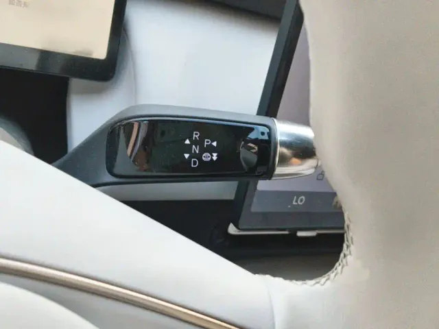 Xpeng P7+ — Фото автомобиля 6
